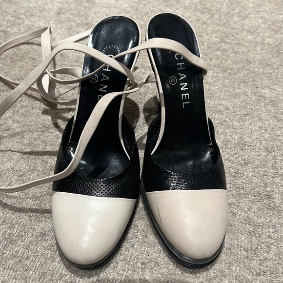 CHANEL heels with a leather ankle ties size 38.5 - Picture 5 of 15